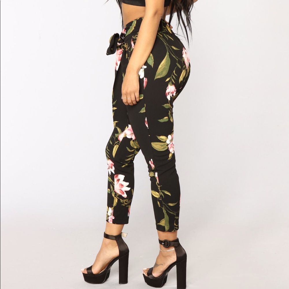 Fashion Nova Tropical Escape Pants - Black Floral